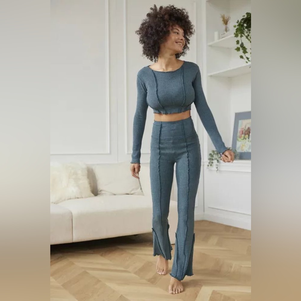 Urban Outfitters Out From Under Bella Thermal Set